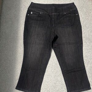 Belle by Kim Gravel Black Cropped Jeans